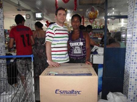 Sheila Brito dos Santos ganhou o prêmio do Alimentari Dois Irmãos(Foto: Iguaí Mix)