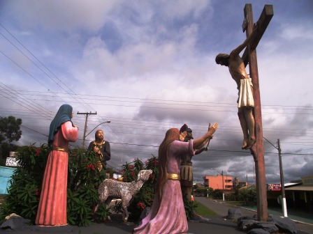 12ª Estação - Jesus morre na cruz
