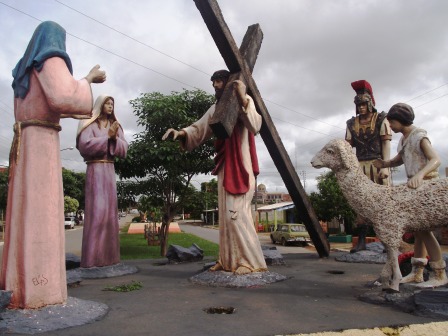 8ª Estação - Jesus consola as mulheres de Jerusalém