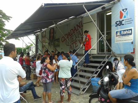 SAC Móvel encontra-se na Praça São Pedro em Ibicuí(Foto: Iguaí Mix)