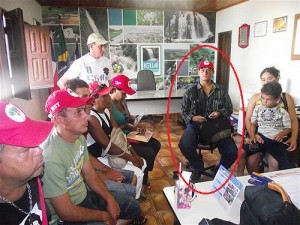 Fábio dos Santos (em destaque) durante reunião com o prefeito de Iguaí no ano passado (Foto: Iguaí Mix)