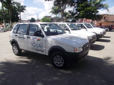 Prefeitura adquiriu veículos novos (Foto: Iguaí Mix)