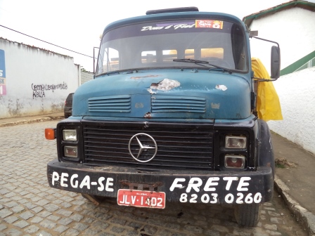 Caminhão foi detido e encontra-se na Delegacia de Iguaí (Foto: Iguaí Mix)