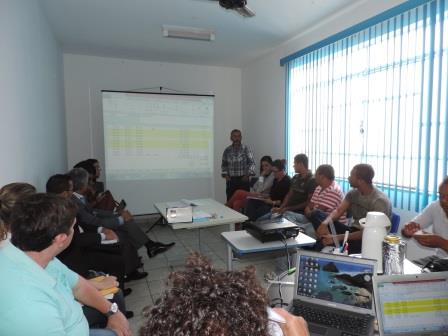 Joel Câmera conduziu a reunião para elaboração do plano (Foto: Iguaí Mix)