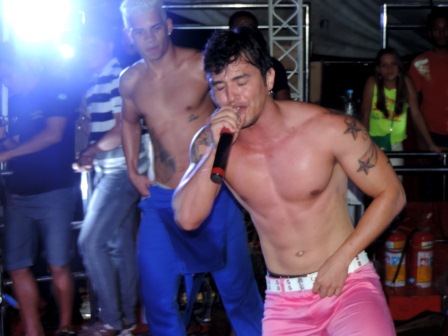 Polentinha do Arrocha cantou os seus sucessos (Foto: Iguaí Mix)