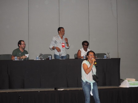 Em debate caloroso, educadores escolheram delegados para a CONAE (Foto: Iguaí Mix)