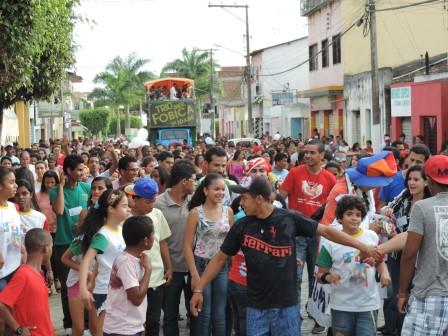 Jovens vibraram no Arrastão do DNJ (Foto: Iguaí Mix)