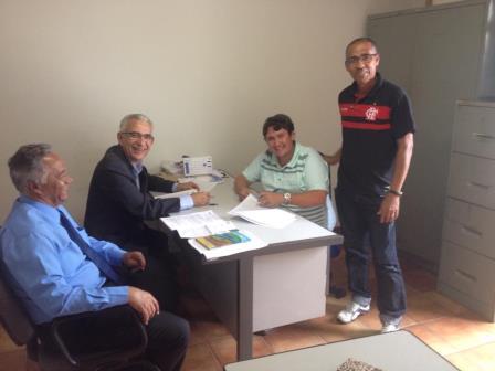 Murilo Veiga assina contrato para infraestrutura no esporte (Foto: PMI)