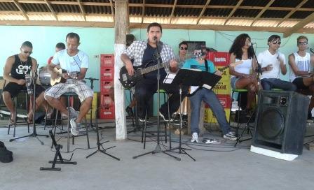 Pagode 10 se apresentou no Balneário Floresta (Foto: Iguaí Mix)