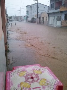 Rua de Iguai ficaram alagadas  (Foto: Facebook)