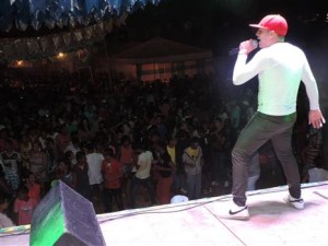 Banda Baculejo animou a multidão presente. (Foto: Reprodução Facebook)