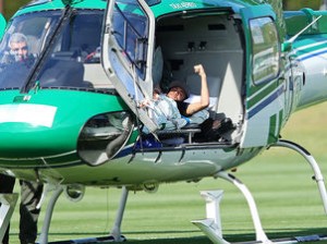 Neymar deixou a Granja Comary no sábado (Foto: Heuler Andrey/Mowa Press)