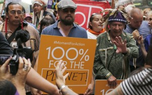 O ator Leonardo DiCaprio participou da marcha  contra mudanças climáticas em NY  (Foto: Eduardo Munoz/Reuters)