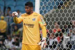 (Aranha acabou batendo boca com repórter na saída do campo (Foto: Wesley Santos)