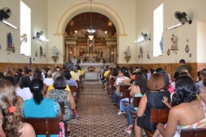 Jussiapenses comemoram Dia da Padroeira do Brasil (Foto: Iguaí Mix)