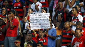 Torcida do Vitória durante a partida contra o Santos, válida pela 38ª rodada do Campeonato Brasileiro 2014, no Estádio Manoel Barradas (Barradão), em Salvador