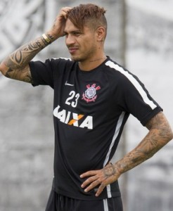 Guerrero faz jogo duro para renovar com o Timão  (Foto: Daniel Augusto Jr/Agência Corinthians)