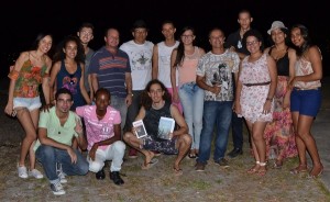 Poetas participaram do Sarau ao Pôr do Sol  (Foto: Iguaí MIx)
