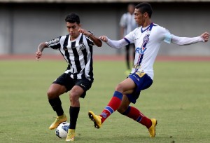 Bahia e Santos se enfrentaram nesta tarde em Pituaçu pelo Brasileiro Sub-20  (Foto: Felipe Oliveira/Divulgação/EC Bahia)