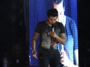 Luan Santana levou os fãs ao delírio (Foto: Iguai Mix)