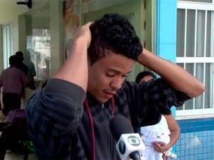 Rafael Muniz se desespera ao falar da morte do filho  (Foto: Reprodução/TV Santa Cruz)