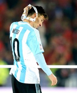 Messi pode não participar dos próximos jogos da seleção argentina  (Foto: Agência Reuters)