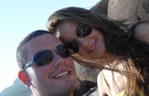 Bruna com o ex-namorado, de quem conseguiu tirar R$ 15 mil (Foto: Arquivo pessoal) 