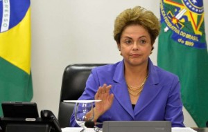 Dilma jantou no Palácio da Alvorada com cerca de 40 senadores e 20 ministros do seu governo. (Foto: Agência Brasil)