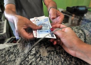 Levantamento considerou a previsão de 9% para a inflação deste ano de 0,1% (Foto: EBC)