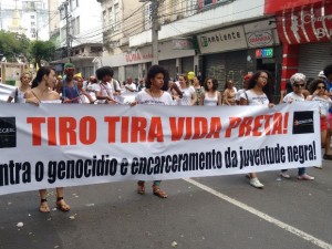 Grito dos Excluídos ocorreu na manhã desta segunda-feira (7), no centro de Salvador (Foto: Alan Alves/G1)