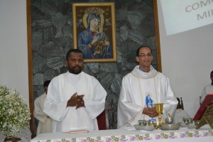 Pe. André Costa e Pe. Edmilson dos Santos (Foto: Iguaí MIx)