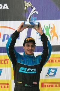 Rodrigo Baptista vem de pódio na F3  (Foto: Vanderley Soares/Divulgação)