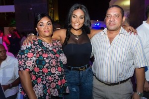 Carmen Mouro com os Pais Rosa e Jorge Couto Cabral (Foto: Divulgação)