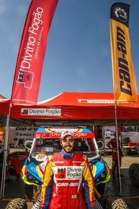 Rodrigo Varela e seu Can-Am Maverick  (Foto: Sanderson Pereira/Divulgação)