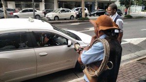 O vaqueiro Zé de Tito parou a paulista com seu berrante (Foto: Reprodução / Facebook)