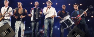 Banda Flor Serena no São João de Amargosa  (Foto: Fred Pontes)