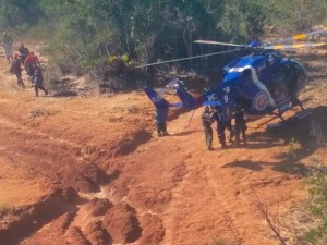 Graer e Samu aturam no resgate das vítimas da queda do helicóptero em Jaguaripe, na Bahia  (Foto: Graer / Divulgação)