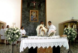 Missa de Corpus Christi foi celebrada na manhã de hoje (Foto: Joelma Schetiini)