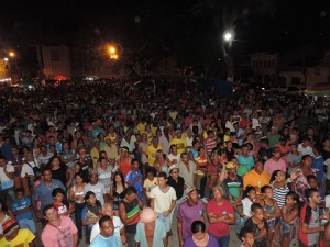 Moradores do município comparecem ao evento  (Foto: Iguaí Mix)