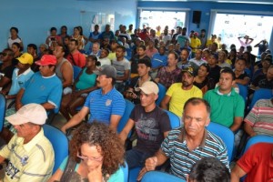 Cidadãos iguaienses compareceram para  acompanhar a votação do projeto (Foto: Iguaí Mix)