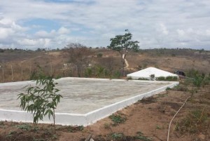 Cisterna construída na região do semiárido, na Paraíba - (Foto: Camila Boehm/Agência Brasil) 